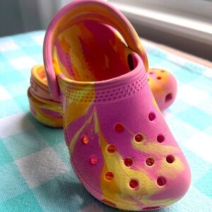 7 Toddler - Tie Dye Pink CROCS